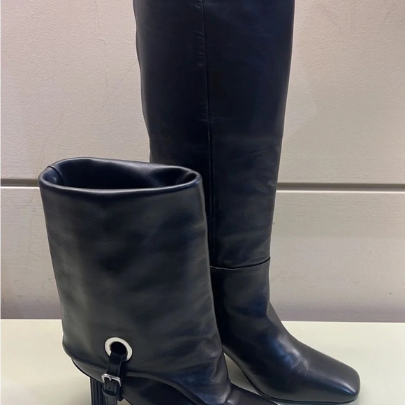 Agl MADE IN ITALY LEATHER Black Heeled Boots with Sleek Silhouette - Picture 6 of 12